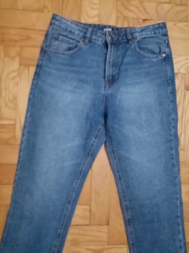 push up pantalone: Stradivarijus
MOM
38 velicina
Jednom obučene.
Nemaju oštećenja — 6