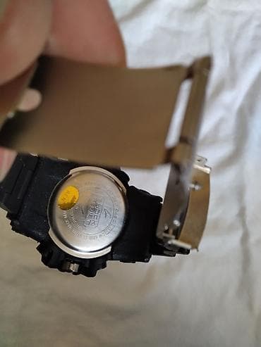 alba satovi: Casio G-Shock muški ručni sat – Mudmaster stil, crno-zlatni - Robusno — 10