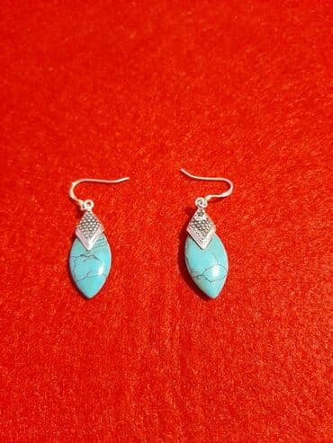 Kaiševi: Srebrane mindjuse 925 finoce sa plavim kamenom cena je za par — 2