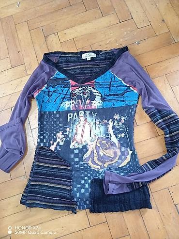 turska obuca perla: Ženska majica dugih rukava, veličina M. Model sa V-izrezom i patchwork — 2