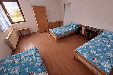 Donji delovi trenerke: IZDAJEM SMEŠTAJ ZA 8 OSOBA IZUZETNO POVOLJNO SA SVIM TROŠKOVIMA NA — 8