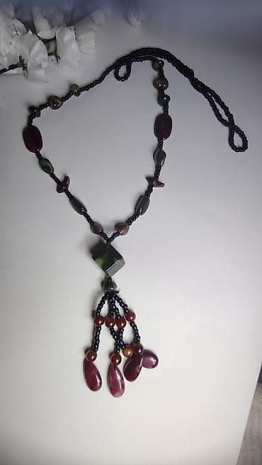 Ručno rađena ogrlica sa ukrasnim perlama u boho stilu. - Dugačak — 1