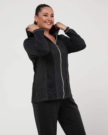 kupaći za punije osobe: Modeli za punije dame
Cene 3499 din 
Veličine 2XL, 3XL, 4XL — 16