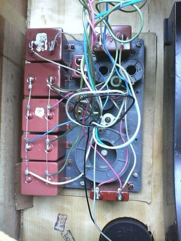 Mini disk plejeri: Z. k. Visare za 10 inca-delovi -kutije 70x36x28cm; prazne; potrebno — 7