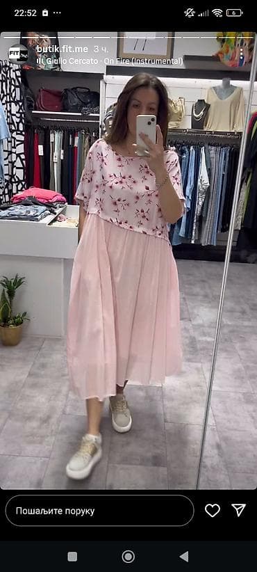 Ženska midi haljina u nežno roze tonovima.Nenosena - Gornji deo