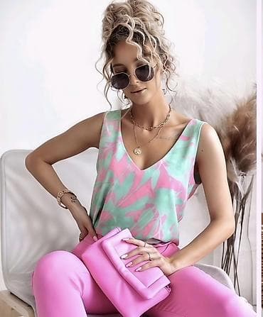 nautica majice: Ženski top bez rukava sa V-izrezom – različiti floralni dezeni
950 din — 1