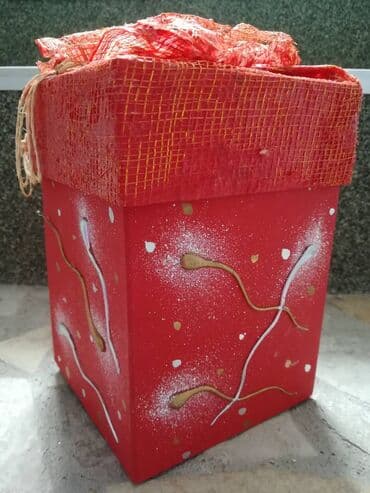 cinije za kolace: Decoration box, color - Red, Used — 11