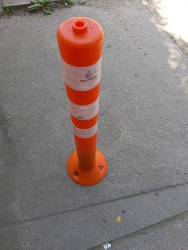 All for country house and garden: Elastični stubići visina 78cm Širina 8cm Označena sa 3 svetloodbojne — 3