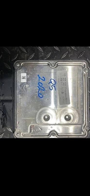 aparat: AUDI Q5 2019 MOTORNI RACUNAR ECU 04L906026CE | Audi delovi ZEMUN — 4