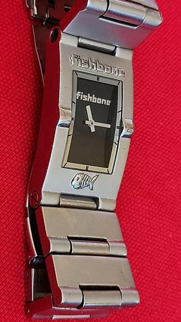 neseser za plazu: Fishbone ženski/uni ručni sat sa metalnom narukvicom - Brend — 3
