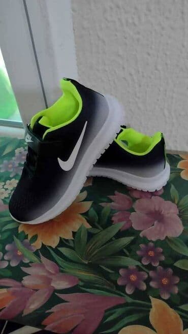 obuca lara: Nike, Size - 34 — 1