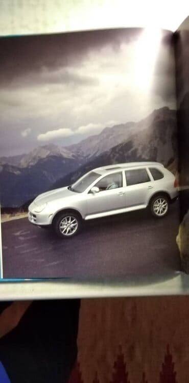 knjiga za mame: Knjiga: Porsche Cayenne, 2002. god. ISBN 3-7688-1403-3, veliki — 4