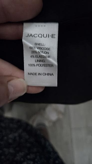 patike 50 broj: Ženski sako Jacqui E – crni - Klasican, strukiran kroj sa reverima - — 4