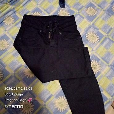 moderne radne pantalone: Crne farmerke – City Jeans - Model: ravne nogavice - Boja: crna - — 2