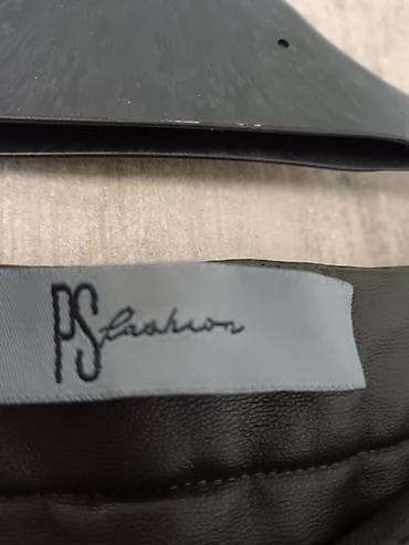 ramax loznica: PS Fashion ženske pantalone od eko kože - Model: uske nogavice sa — 2