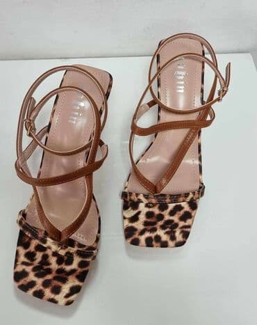 c a papuce: Sandals, Alexander McQueen — 1