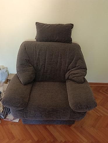 Ugaona garnitura/sofa na razvlačenje sa foteljom – tamnosiva tkanina