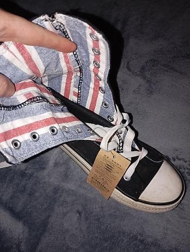 zenske guess patike: 37, bоја - Crna — 9