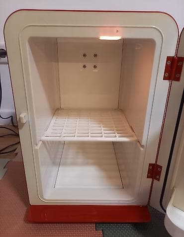 red bull frizider: Mini frizider CoCa-COLA Ispravan i solidno ocuvan mini frizider — 3