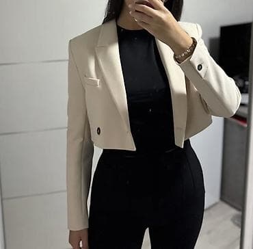 Kratki blejzer Zara – bež. Velicine S/M i M/L - Model