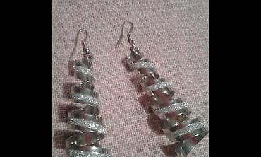 Privesci za nakit: Sljokaste,srebrnog sjaja,elegantne mindjuse,nove. ***KUPOVINA JE — 2