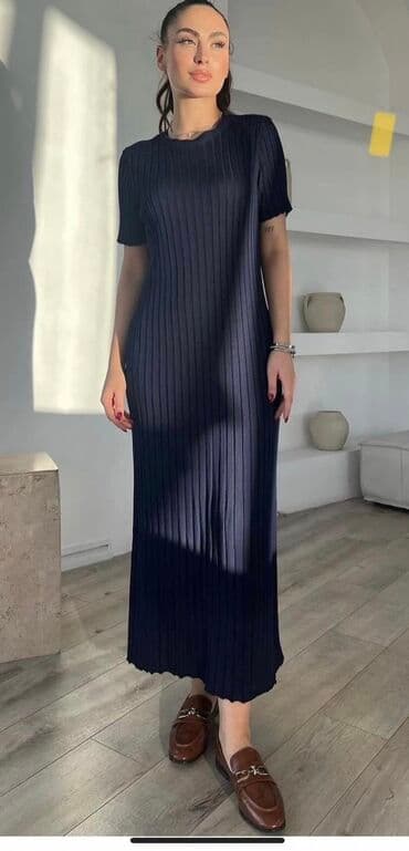 missguided haljine: Haljina
Uvoz Turska
2.700 — 3