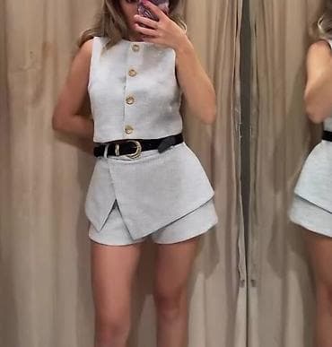 ZARA Dvodijelni ženski komplet – prsluk i šorts sa suknja-preklopom - na lalafo.rs ZARA Dvodijelni ženski komplet – prsluk i šorts sa suknja-preklopom -