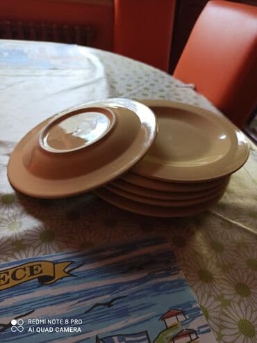 tupperware posude: Sest komada plitkih vecih tanjira vanila zute boje. NOVO! — 1