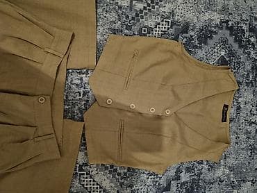 opposite mokasine: Dvodijelni komplet – prsluk pantalone u bež/karamel nijansi. - Kroj — 3