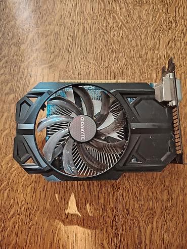 elektricni masazer za lice: Gigabyte grafička karta + AMD procesor - Grafička karta: Gigabyte sa — 1