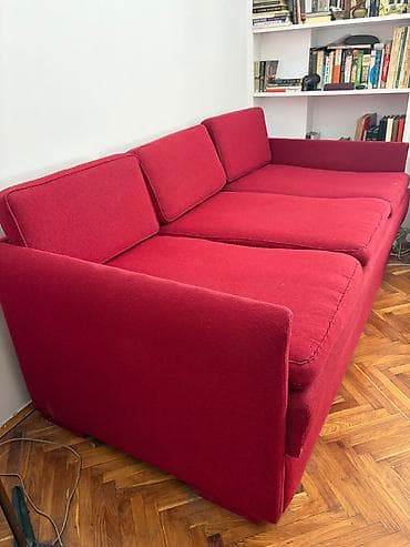 ormar dubina 50 cm: Očuvan i funkcionalan kauč iz 1930th, od punog drveta, presvucen — 1