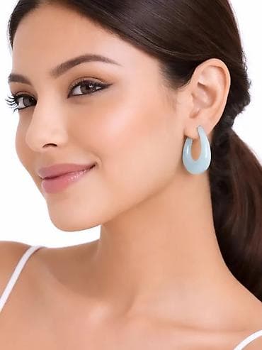 Donji delovi trenerke: Mindjuse boje slonovace- kremasto bele elipse
400 rsd ✨ — 1