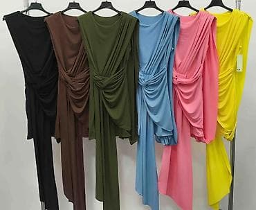 pull and bear majice zenske: Elegantna ženska mini haljina s asimetričnim drapiranjem i dugačkom — 2