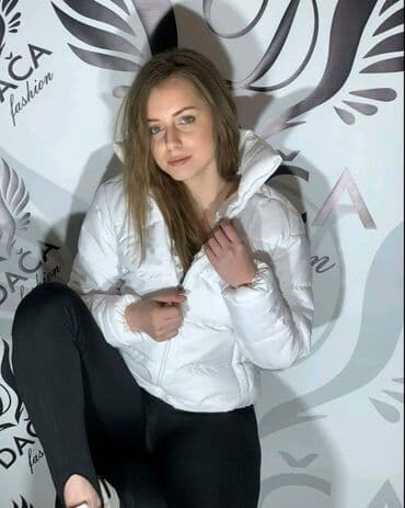 h m ženske jakne: Jakne 2600din
S m l xl — 1