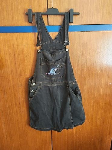 Crna teksas haljina-sačkica (pinafore) na tregere sa izvezenim motivom