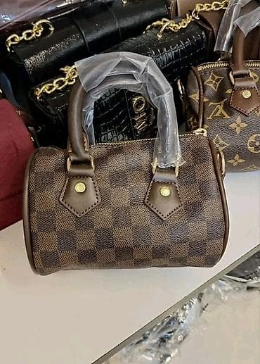 stavicu na oci gucci stakla: Cena 3999din
💋 — 4