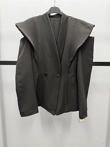 tom tailor sakoi: 🔥Asimetrični crni blejzer sa naglašenim ramenima po ceni 2800 din - — 2