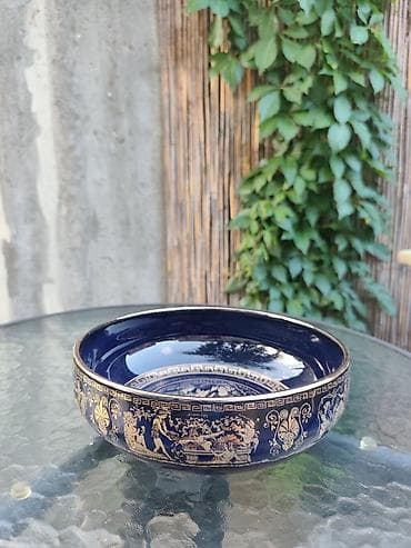 vitorog trpezarisjki set: Set grčkih suvenira od crnog porcelana s pozlatom – 3 dela i tamno — 4
