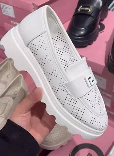 hi tec cipele: 36-41
3300 — 2