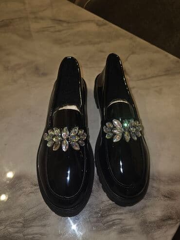Flat shoes: Loafers, 38.5 — 1