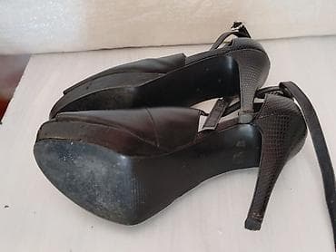ekonomik 284 zenski: Sandale Nine West u odlicnom stanju 38-500 dinara Broj 38 Gaziste 23,5 — 5