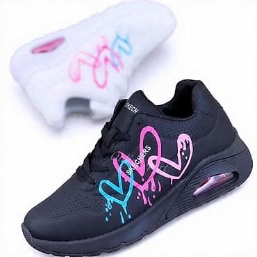 skechers bobs patike: Skechers ženske patike sa grafičkim srcima - Dizajn: Crne lifestyle — 1