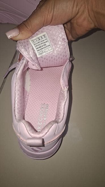 Skechers patike – boja Light Pink
Nove patike 3500