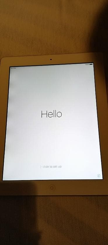 najboljem muzu i tati: IPad tablet – beli, 9.7" ekran Karapkteristike i detalji: - Prikaz — 5