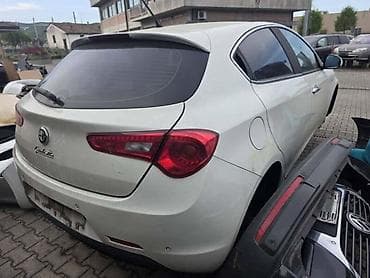 kupujem prodajem polovni auto: ALFA ROMEO GIULIETTA 2013. GOD. - KOMPLETAN AUTO U DELOVIMA | Alfa — 4