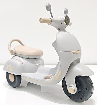 kasica prasica sa kljucem: Vespa 6V – bež-siva (Simple) Šifra proizvoda: 744314B-260 — 1