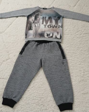 Zenska trenerka M na lalafo.rs Zenska trenerka M