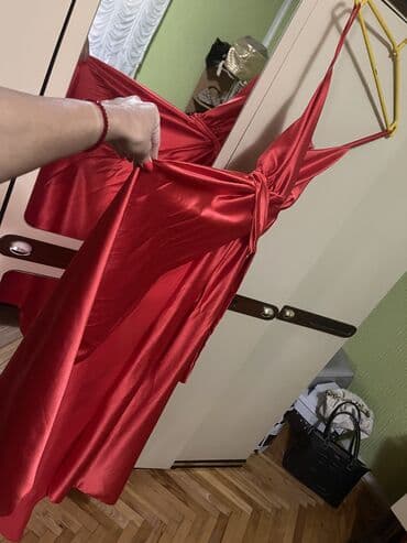 leprsava haljina: Color - Red, Cocktail, With the straps — 3