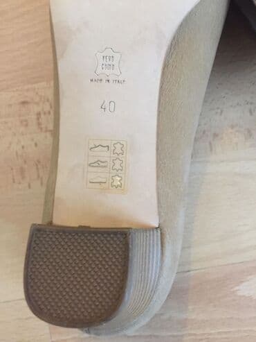 srebrne cipele: Pumps, 40 — 4