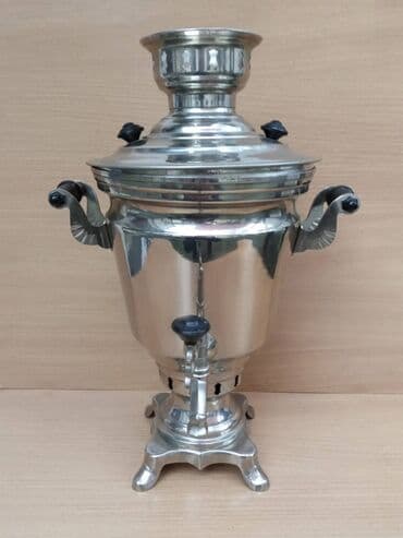 Antikviteti: Ruski samovar 2 Luksuzan Star, izuzetno očuvan, stoji u vitrini — 1